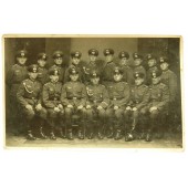 Отделение 136 пехотного полка Вермахта  на групповой фотографии. Довоенное время